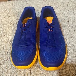 Under Armour sz 3Y sneakers